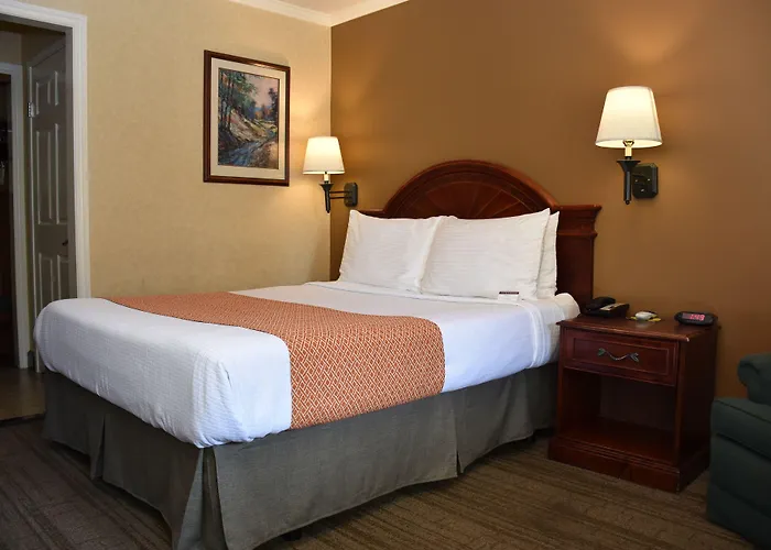 Dynasty Suites Redlands